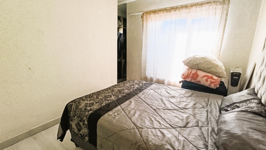 4 Bedroom Property for Sale in Olievenhoutbosch Gauteng