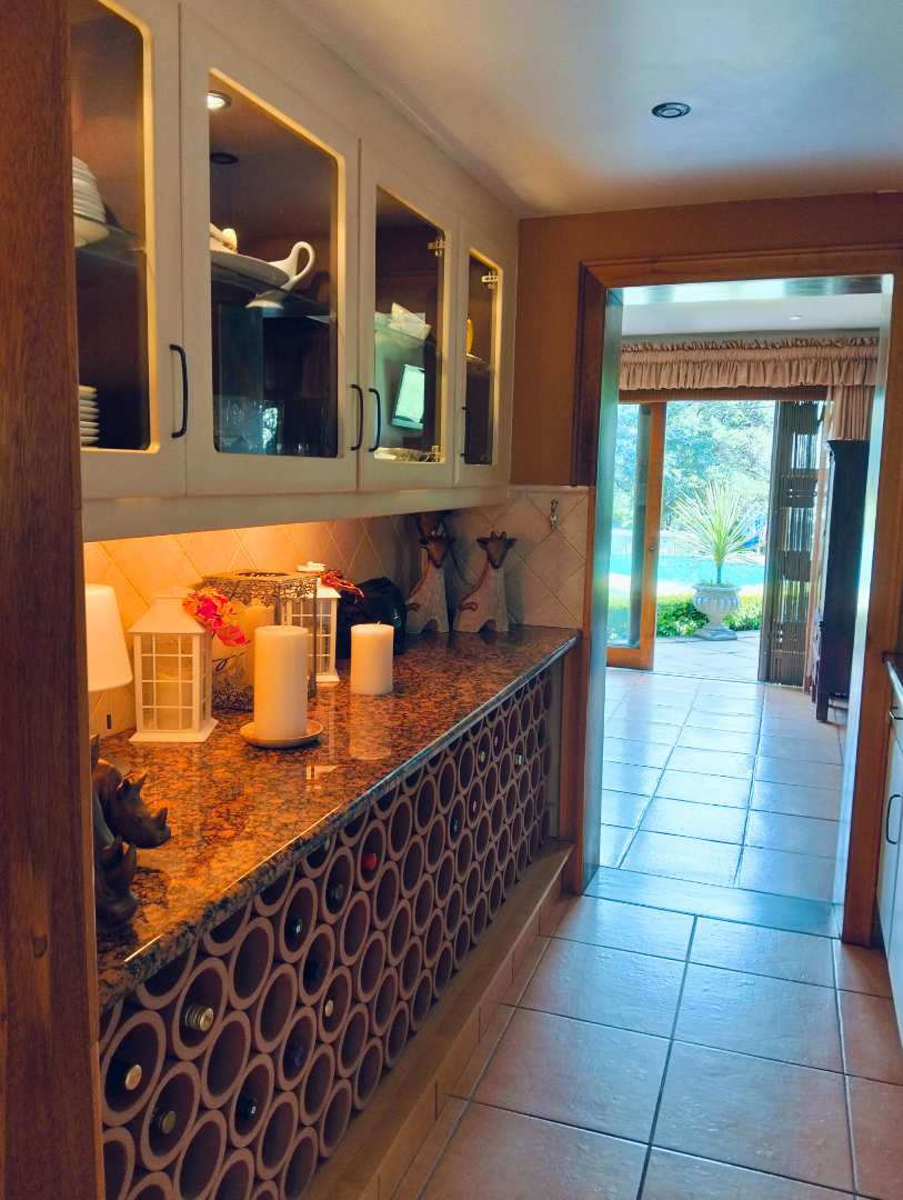 5 Bedroom Property for Sale in Mnandi Gauteng