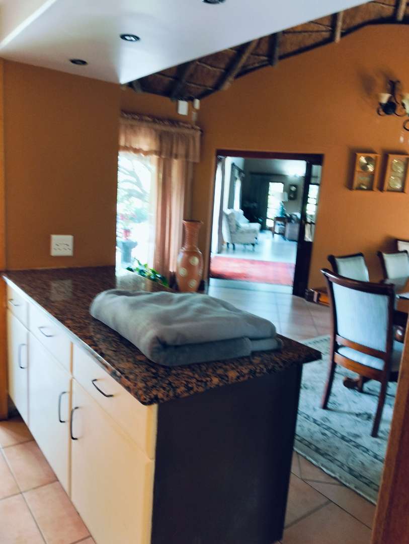 5 Bedroom Property for Sale in Mnandi Gauteng