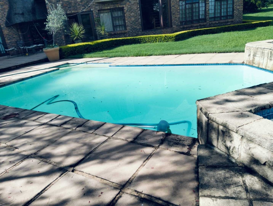 5 Bedroom Property for Sale in Mnandi Gauteng