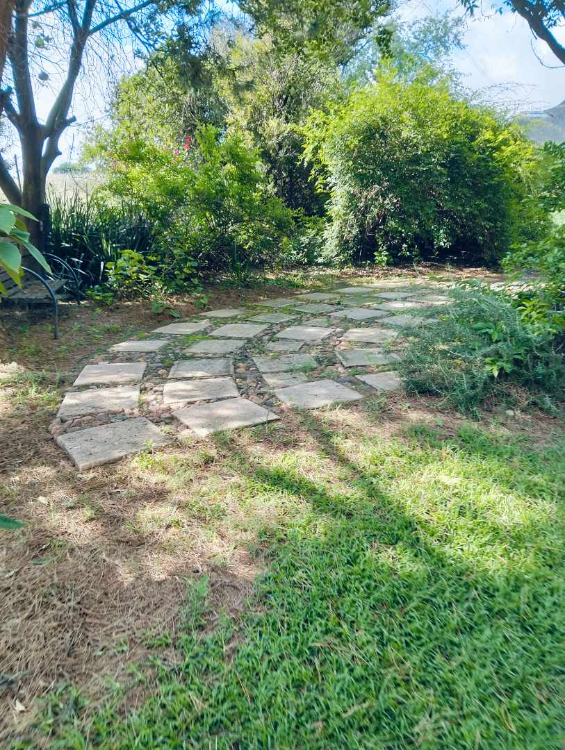 5 Bedroom Property for Sale in Mnandi Gauteng
