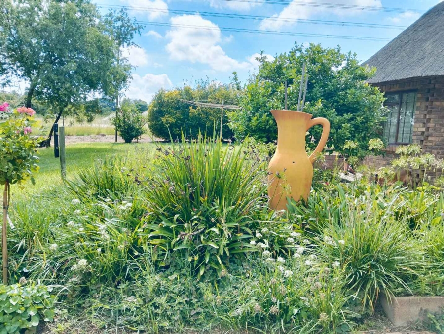 5 Bedroom Property for Sale in Mnandi Gauteng