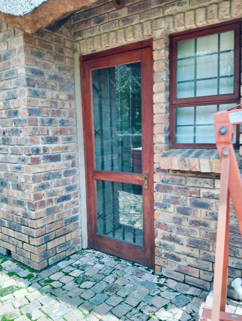 5 Bedroom Property for Sale in Mnandi Gauteng