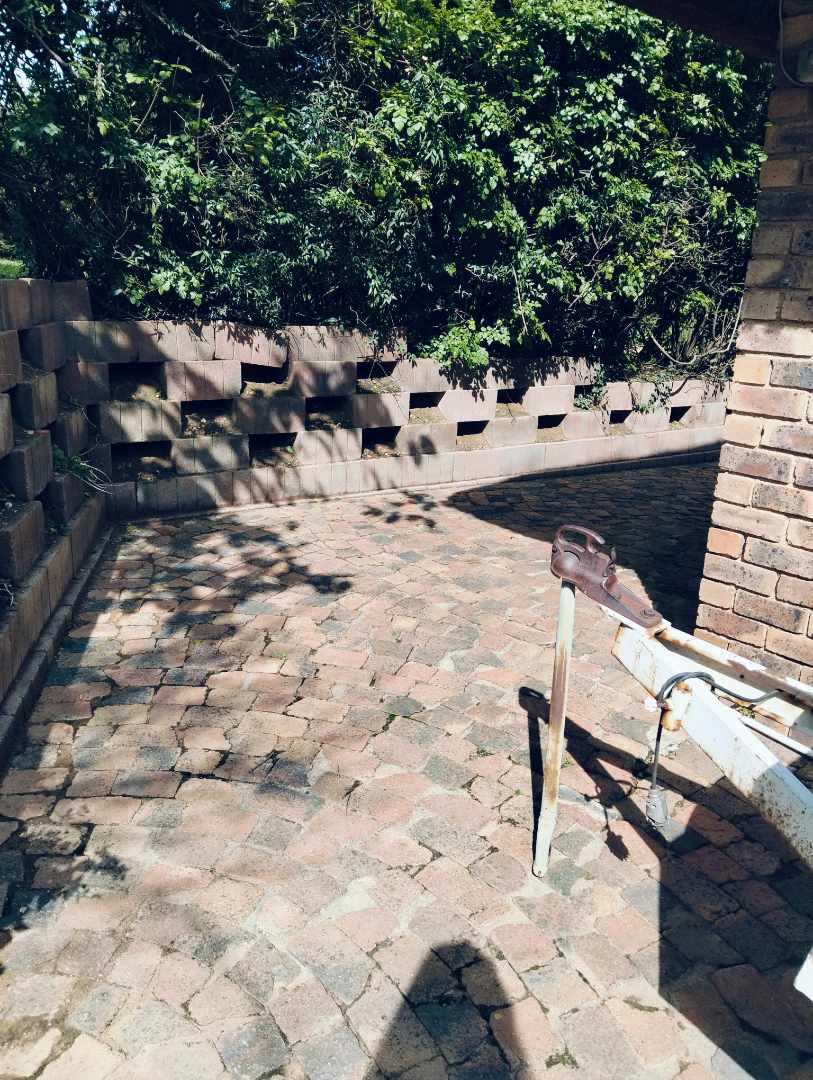 5 Bedroom Property for Sale in Mnandi Gauteng