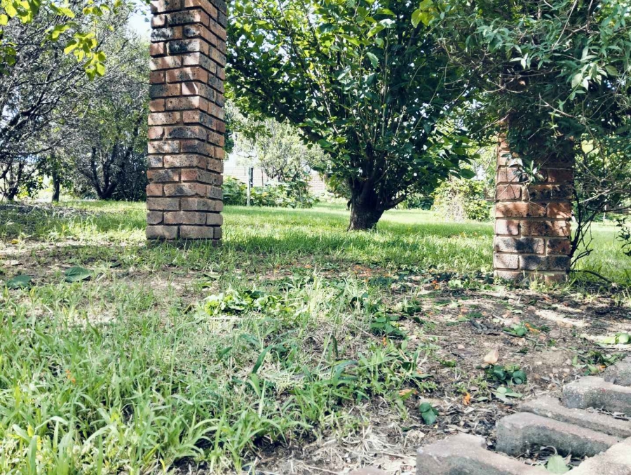 5 Bedroom Property for Sale in Mnandi Gauteng