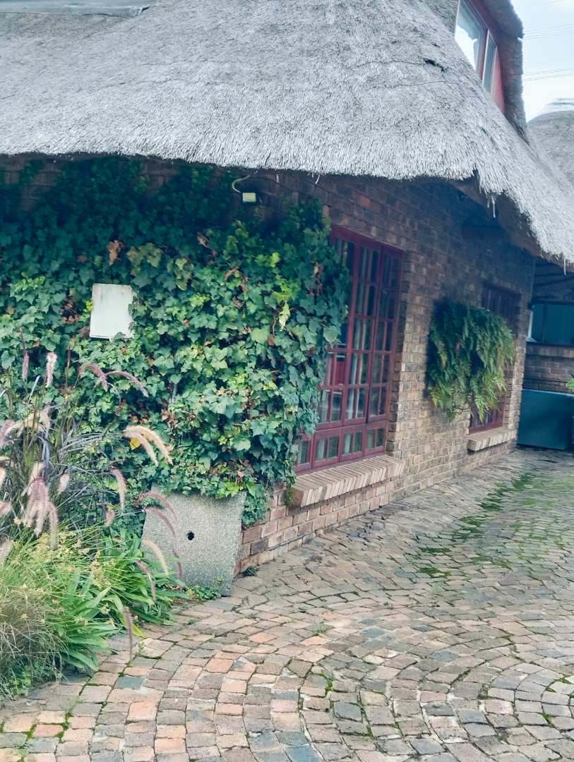 5 Bedroom Property for Sale in Mnandi Gauteng