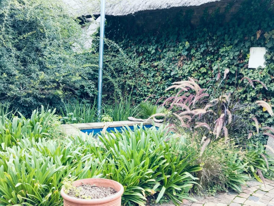 5 Bedroom Property for Sale in Mnandi Gauteng