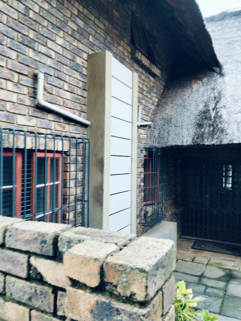 5 Bedroom Property for Sale in Mnandi Gauteng