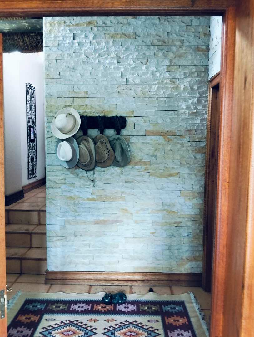 5 Bedroom Property for Sale in Mnandi Gauteng