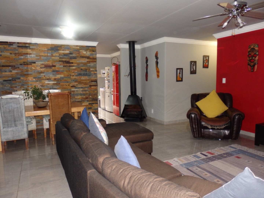 3 Bedroom Property for Sale in Garsfontein Gauteng