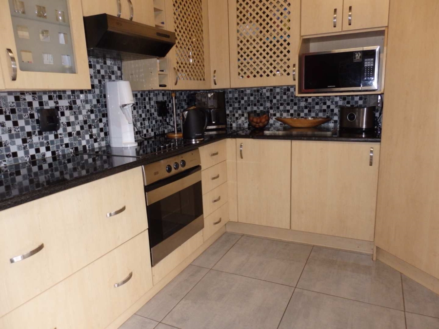 3 Bedroom Property for Sale in Garsfontein Gauteng