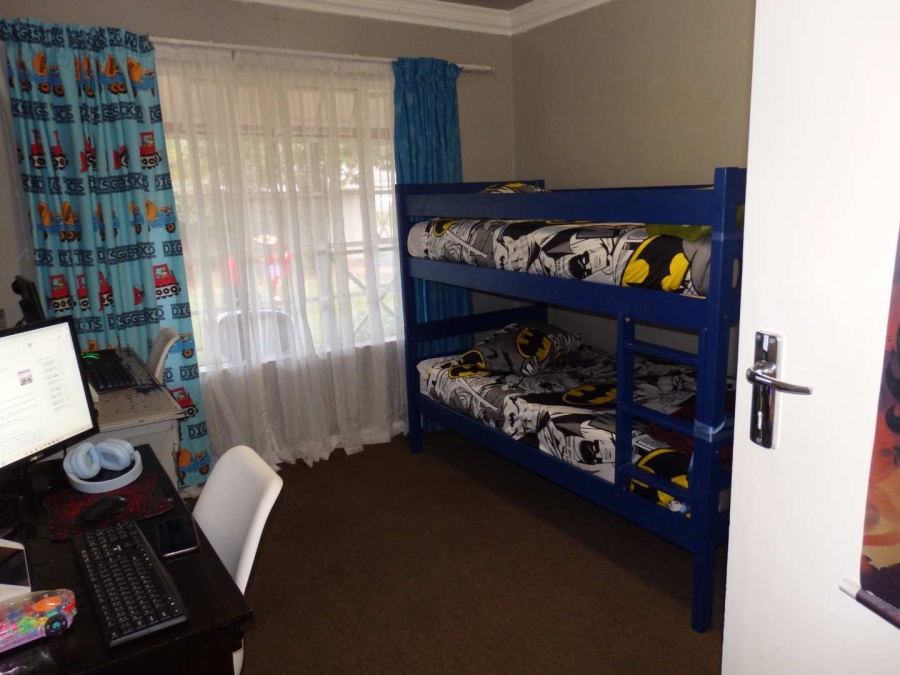 3 Bedroom Property for Sale in Garsfontein Gauteng