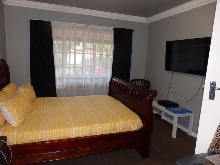 3 Bedroom Property for Sale in Garsfontein Gauteng