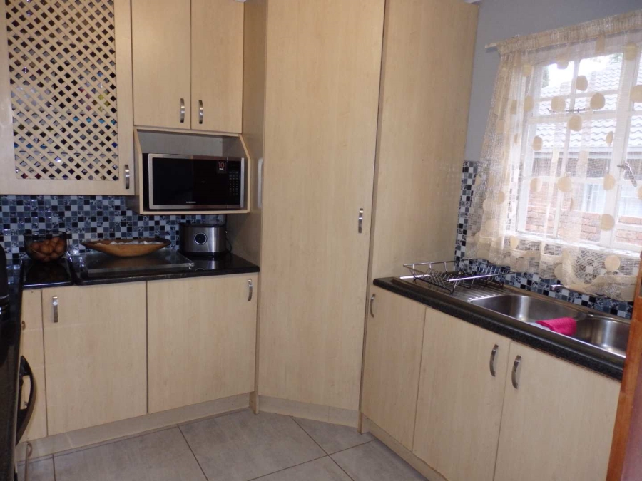 3 Bedroom Property for Sale in Garsfontein Gauteng