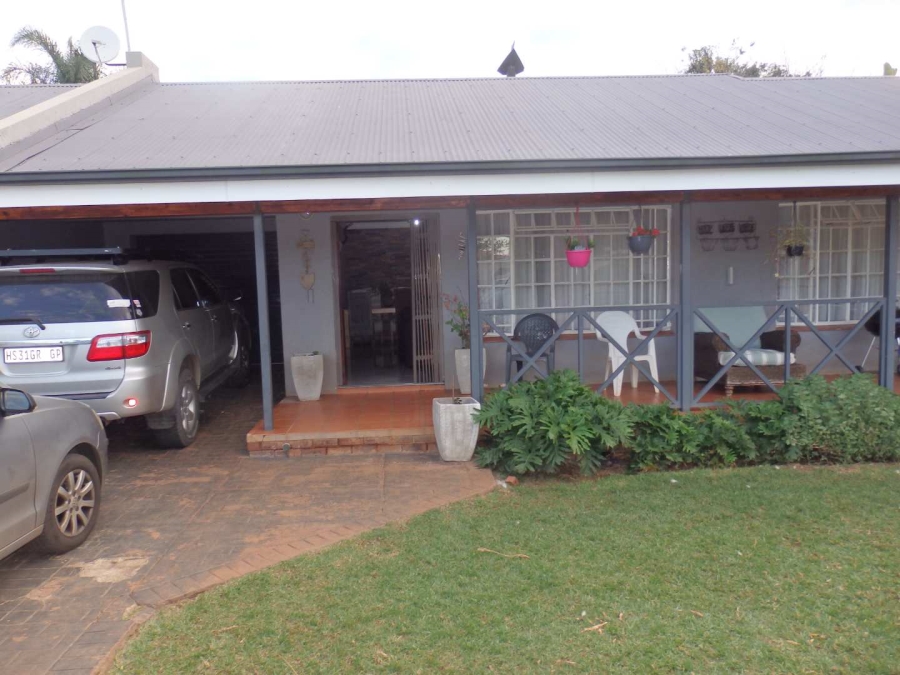 3 Bedroom Property for Sale in Garsfontein Gauteng