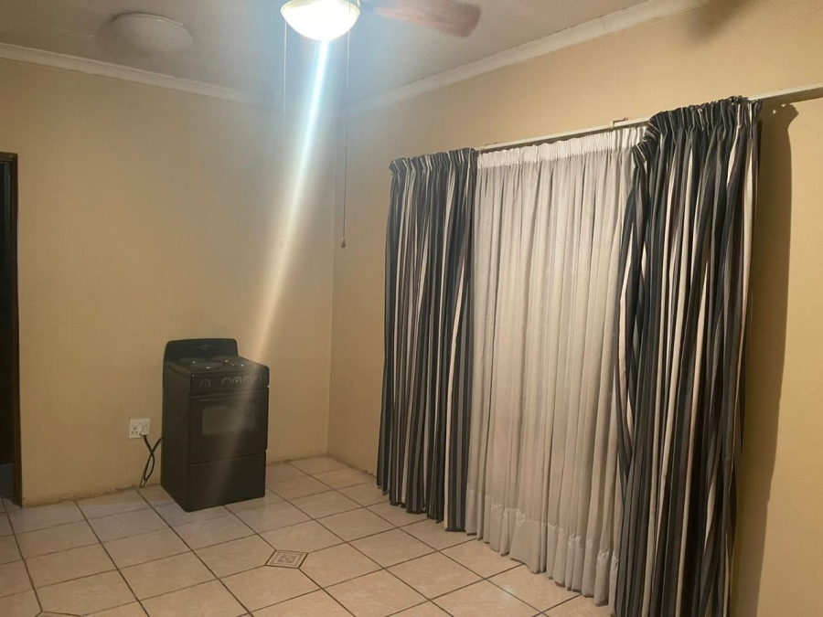 To Let 1 Bedroom Property for Rent in Clubview Gauteng