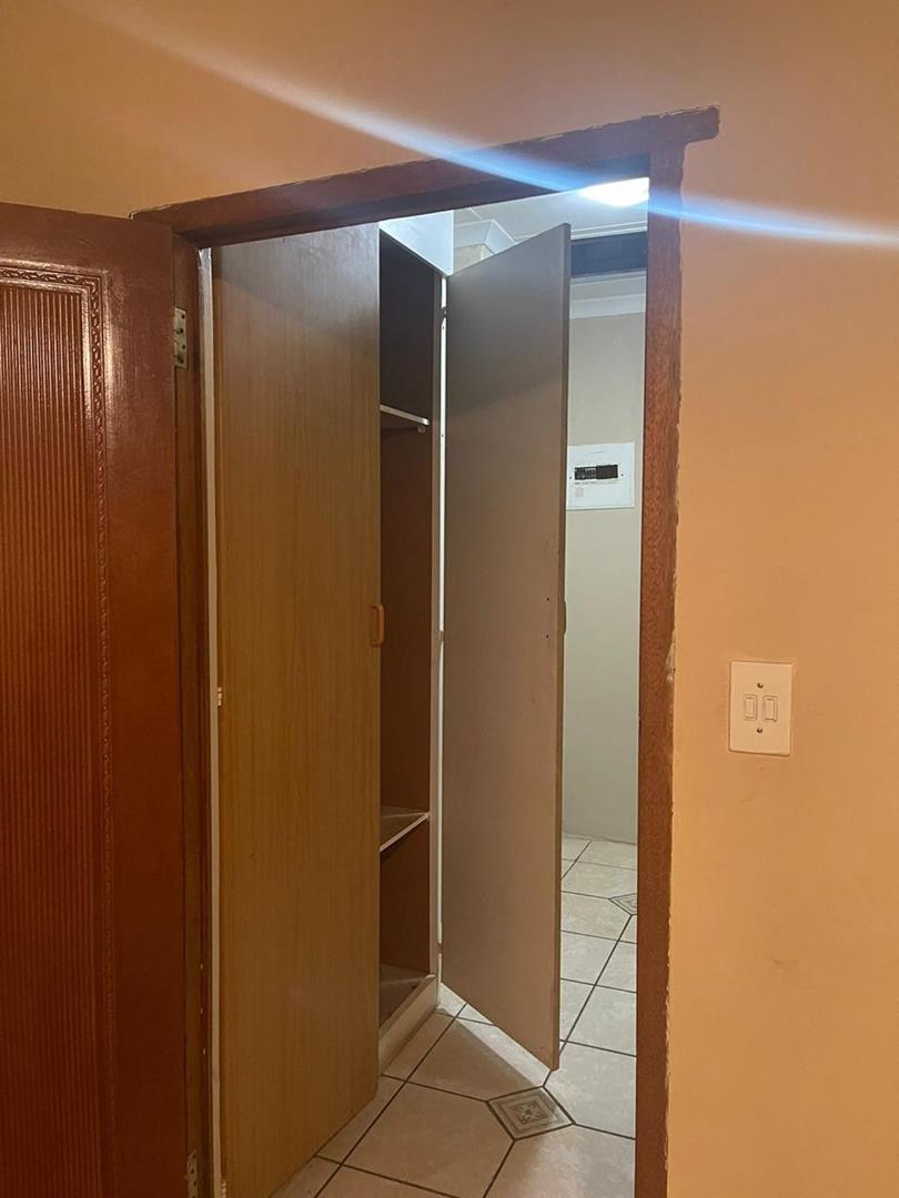 To Let 1 Bedroom Property for Rent in Clubview Gauteng