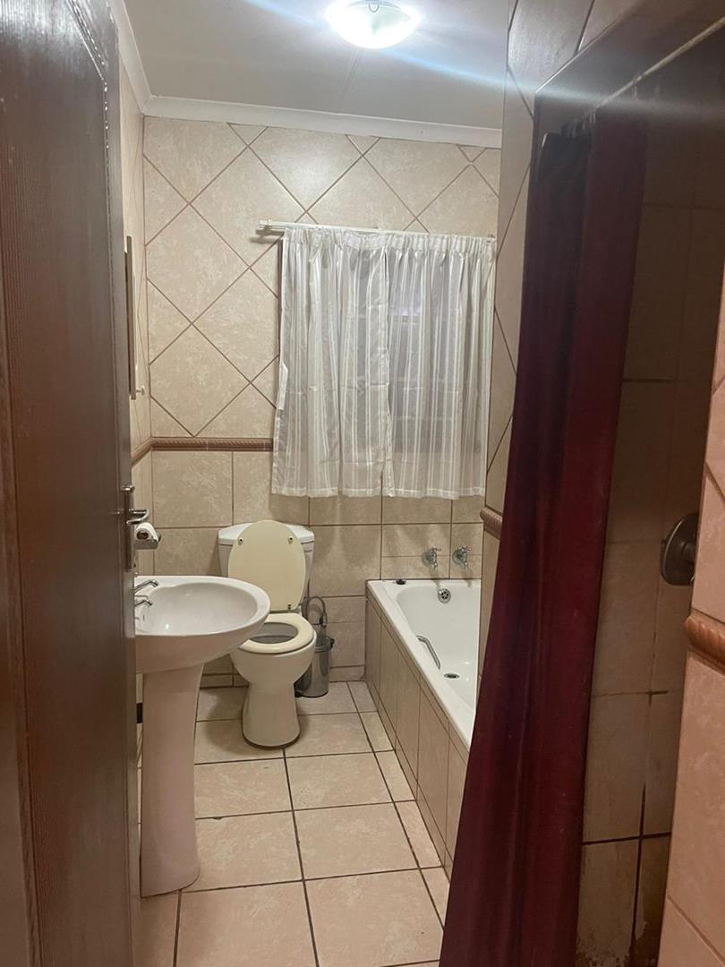 To Let 1 Bedroom Property for Rent in Clubview Gauteng