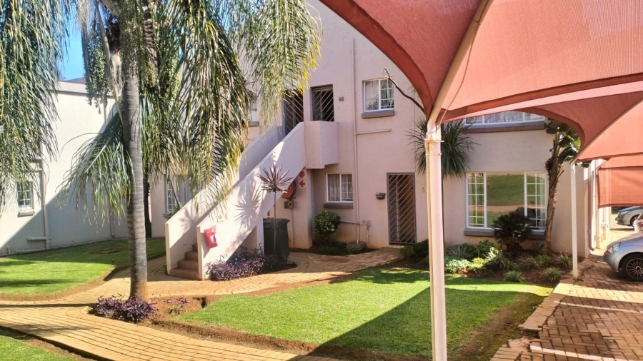 2 Bedroom Property for Sale in Garsfontein Gauteng