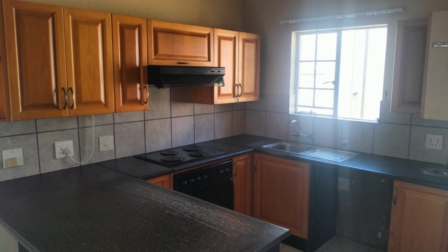 2 Bedroom Property for Sale in Garsfontein Gauteng