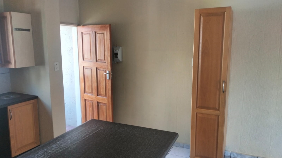 2 Bedroom Property for Sale in Garsfontein Gauteng