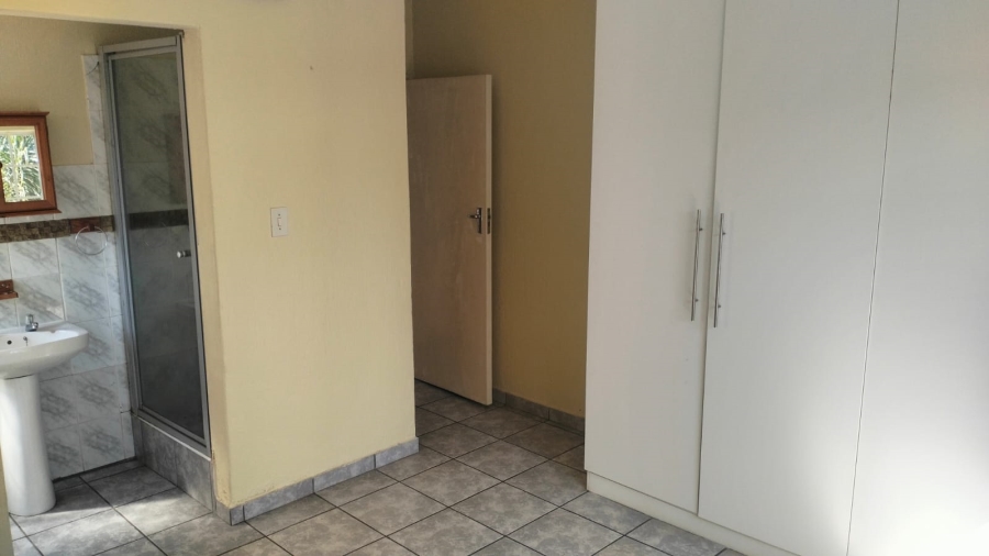 2 Bedroom Property for Sale in Garsfontein Gauteng