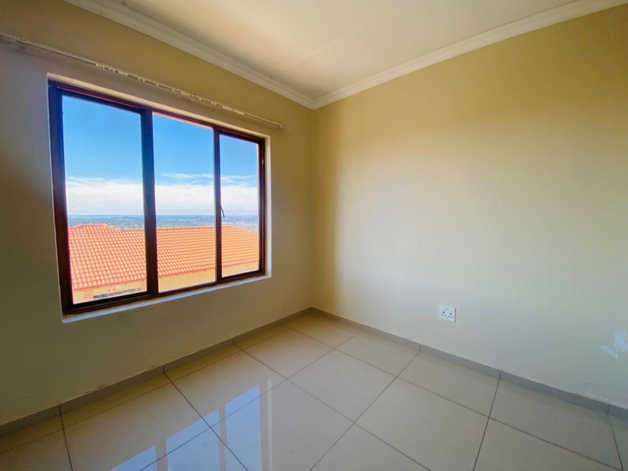 To Let 3 Bedroom Property for Rent in Constantia Kloof Gauteng