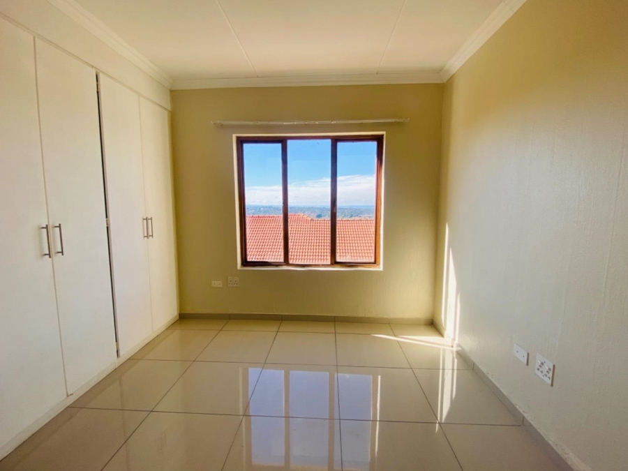 To Let 3 Bedroom Property for Rent in Constantia Kloof Gauteng