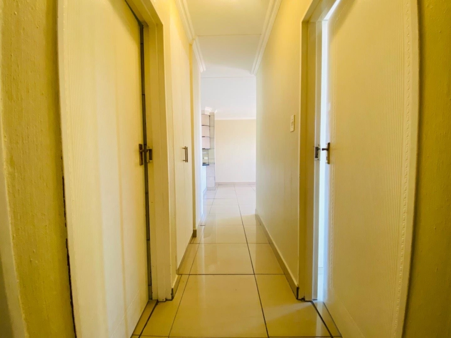 To Let 3 Bedroom Property for Rent in Constantia Kloof Gauteng