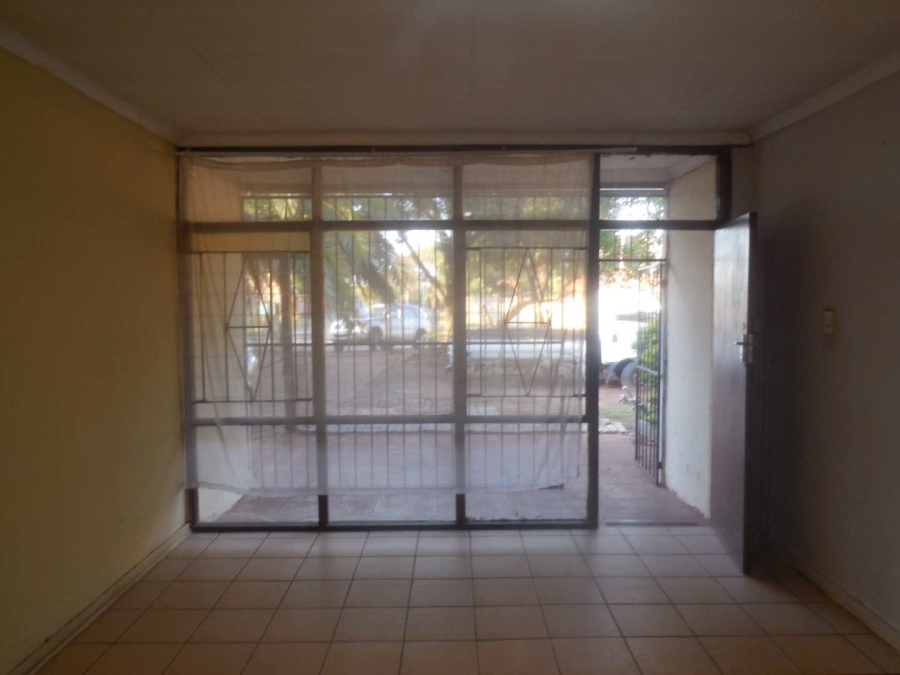 To Let 4 Bedroom Property for Rent in Silverton Gauteng