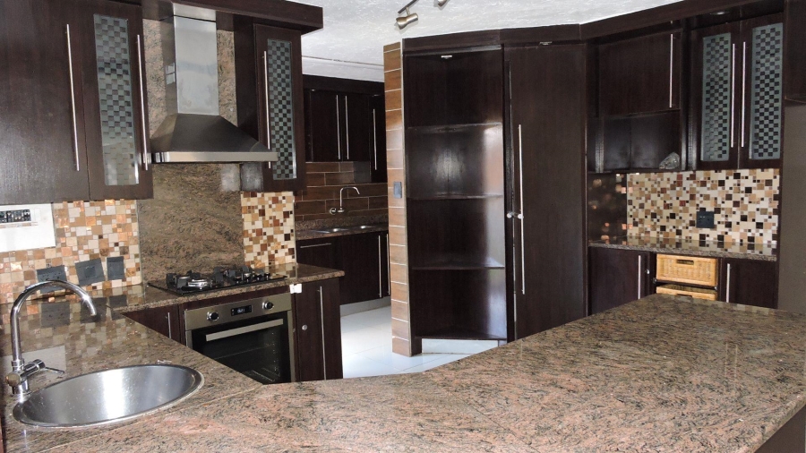 To Let 4 Bedroom Property for Rent in Faerie Glen Gauteng