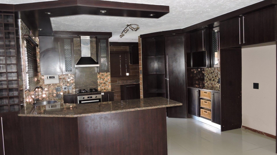 To Let 4 Bedroom Property for Rent in Faerie Glen Gauteng