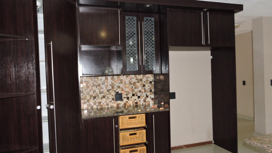 To Let 4 Bedroom Property for Rent in Faerie Glen Gauteng