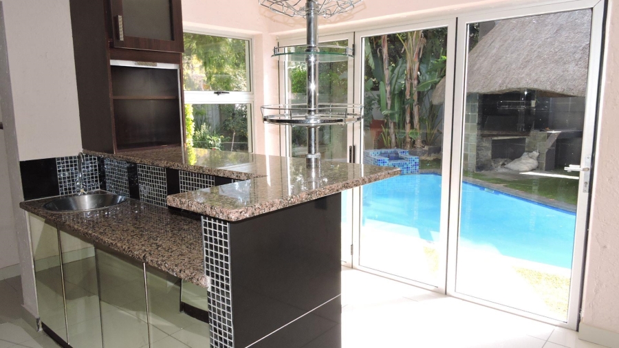 To Let 4 Bedroom Property for Rent in Faerie Glen Gauteng