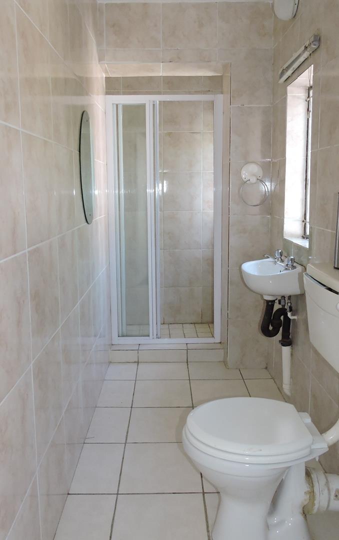 To Let 4 Bedroom Property for Rent in Faerie Glen Gauteng