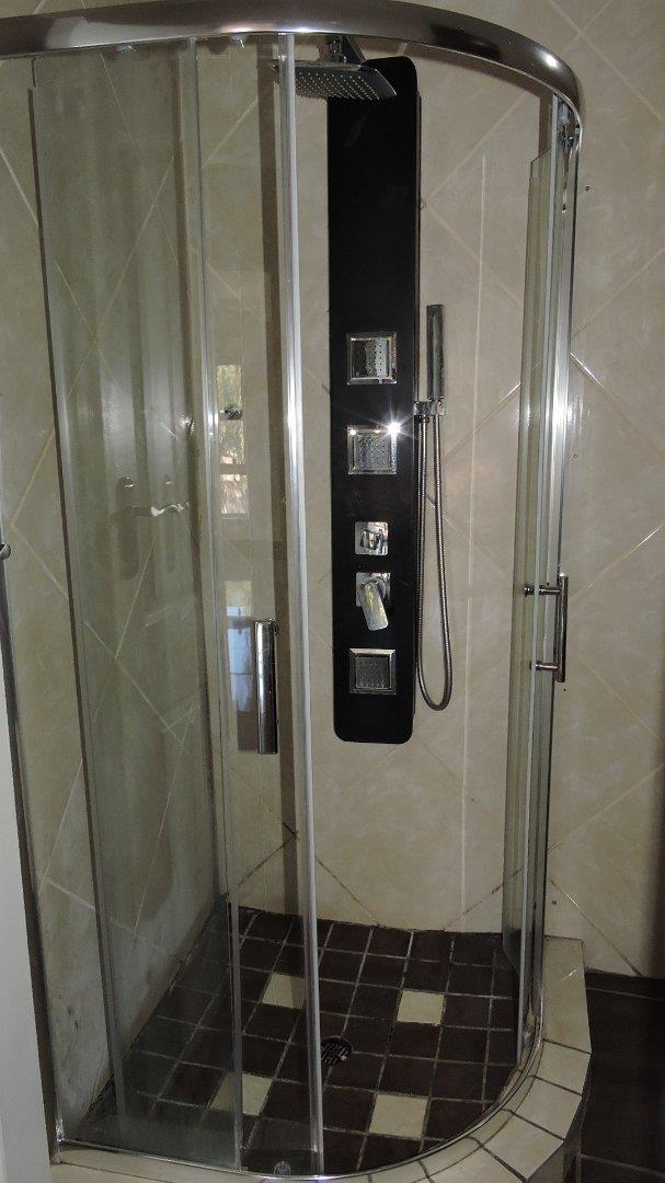To Let 4 Bedroom Property for Rent in Faerie Glen Gauteng