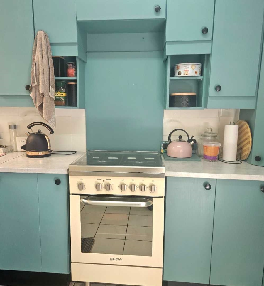 2 Bedroom Property for Sale in Brackenhurst Gauteng