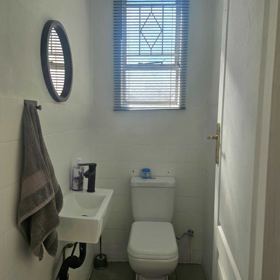 2 Bedroom Property for Sale in Brackenhurst Gauteng