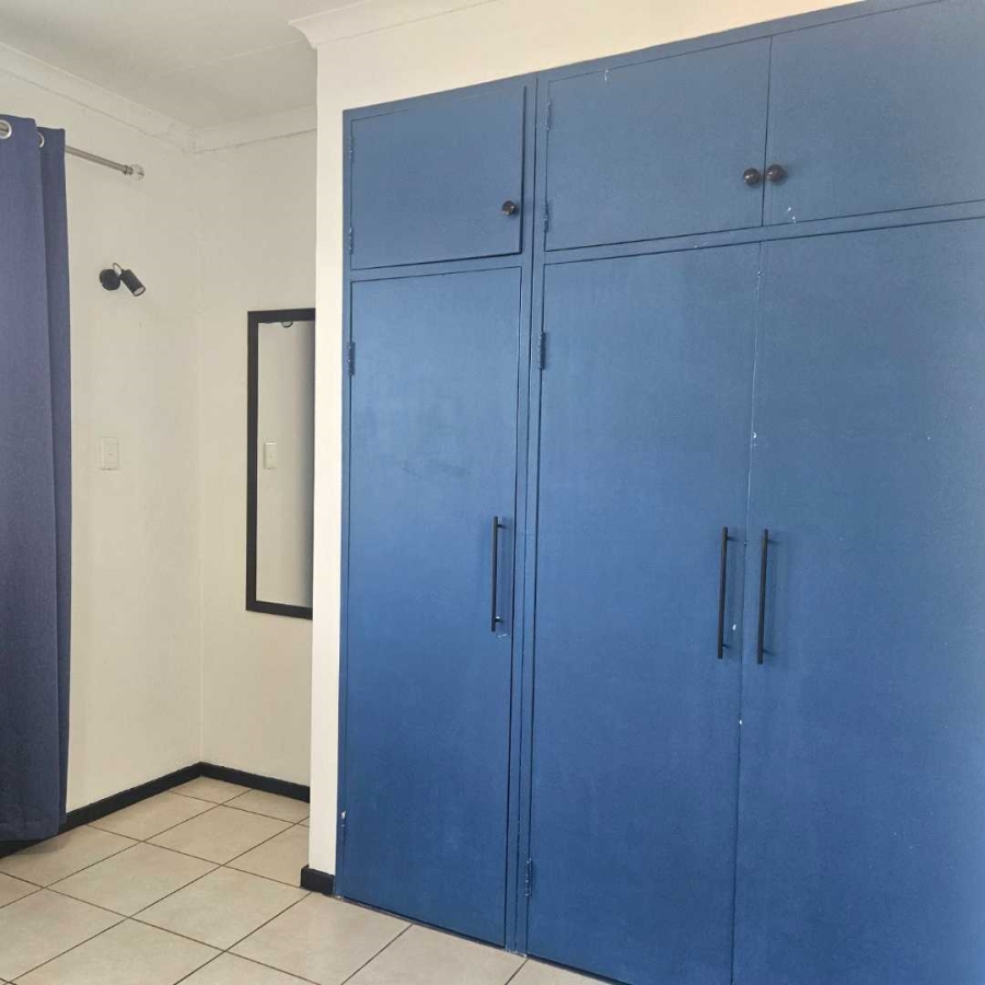 2 Bedroom Property for Sale in Brackenhurst Gauteng