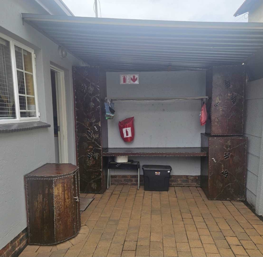 2 Bedroom Property for Sale in New Redruth Gauteng