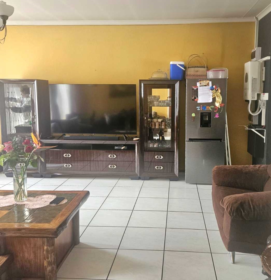 2 Bedroom Property for Sale in New Redruth Gauteng