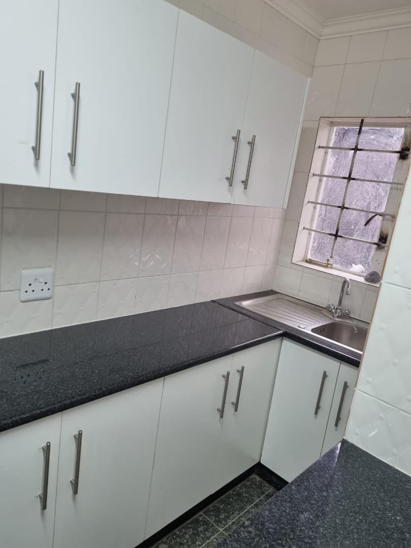 To Let 1 Bedroom Property for Rent in Orange Grove Gauteng