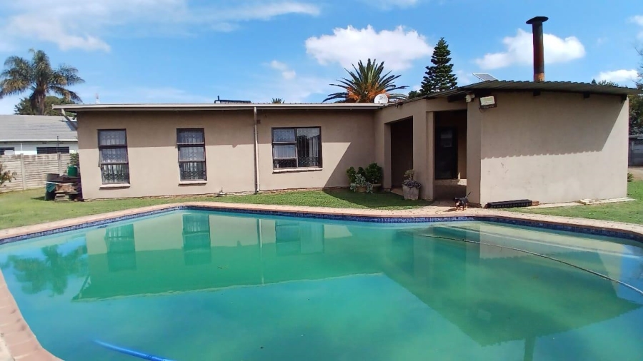 3 Bedroom Property for Sale in Bonaero Park Gauteng