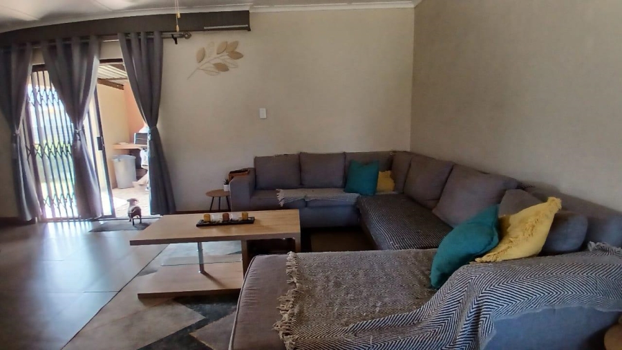 3 Bedroom Property for Sale in Bonaero Park Gauteng
