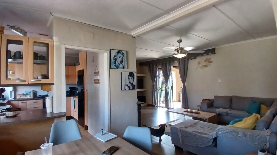 3 Bedroom Property for Sale in Bonaero Park Gauteng