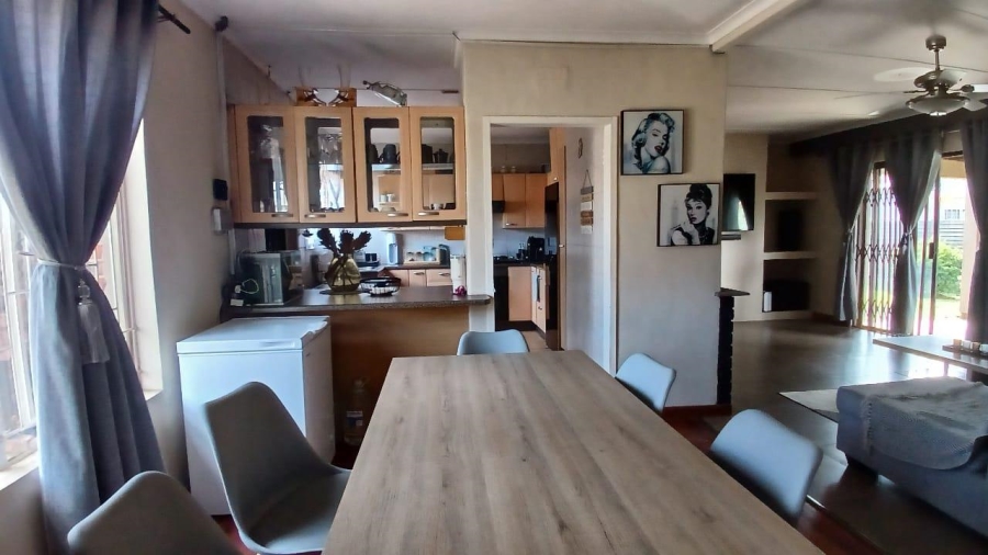 3 Bedroom Property for Sale in Bonaero Park Gauteng