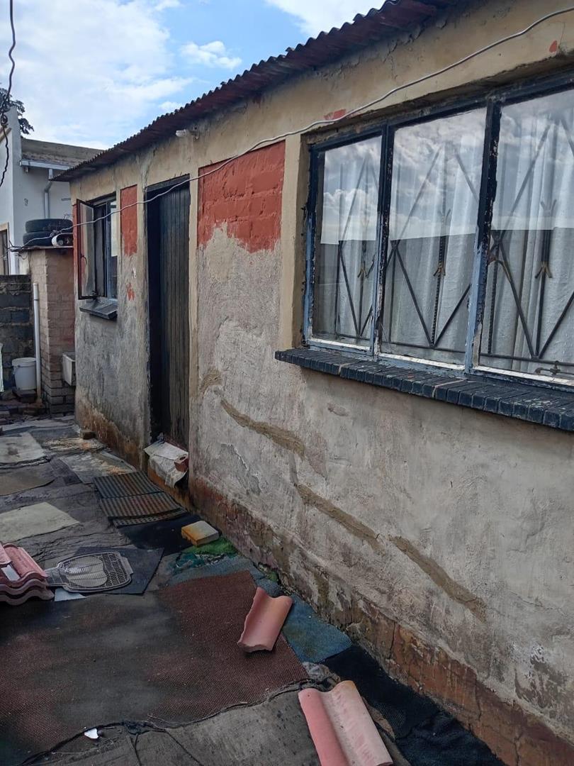 1 Bedroom Property for Sale in Tembisa Gauteng