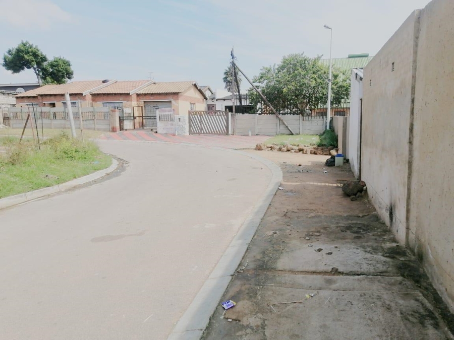 1 Bedroom Property for Sale in Tembisa Gauteng