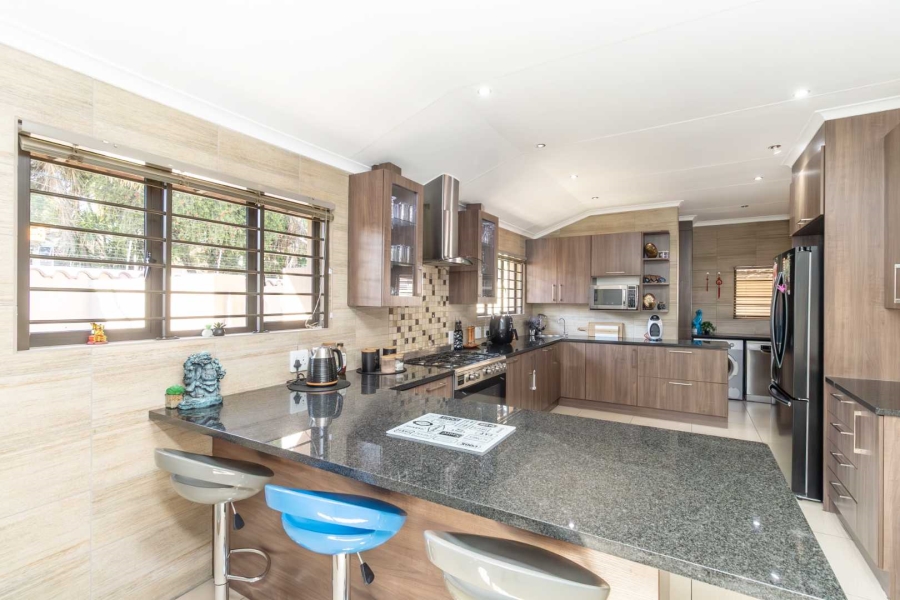 3 Bedroom Property for Sale in Sunninghill Gauteng