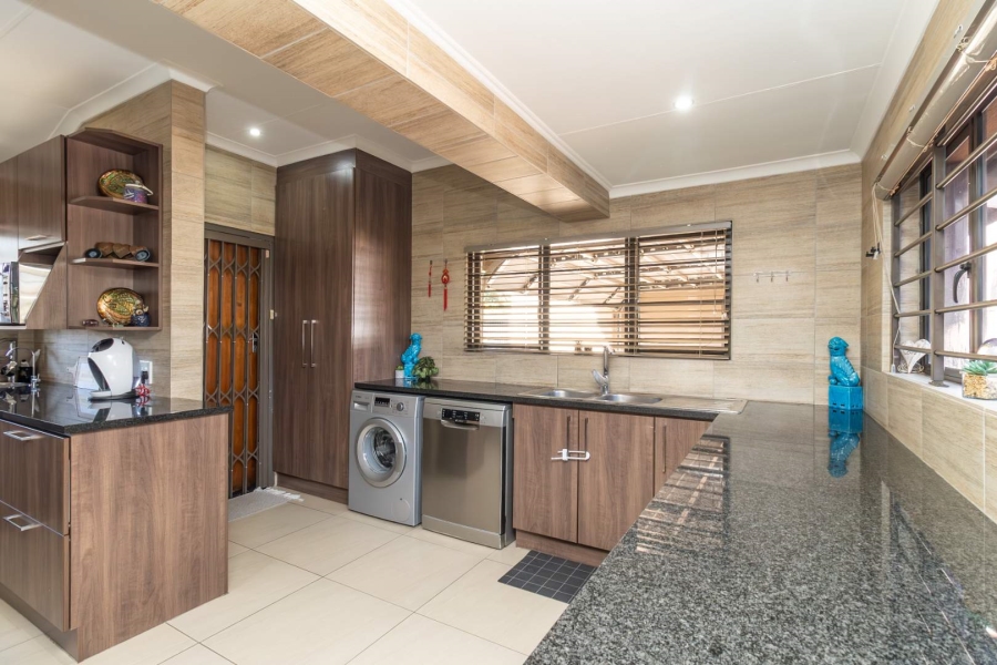 3 Bedroom Property for Sale in Sunninghill Gauteng